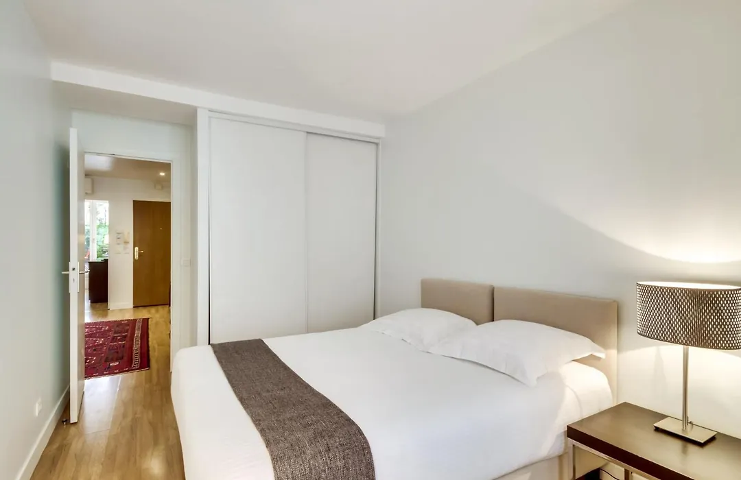 Apartments For Work In City Center-1